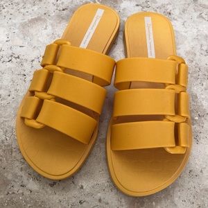 New Ipanema rubber sandals; mustard color.